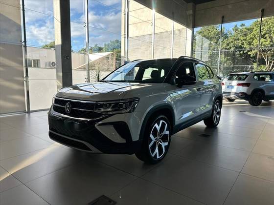 VOLKSWAGEN TAOS 1.4 250 TSI TOTAL FLEX HIGHLINE AUTOMÁTICO